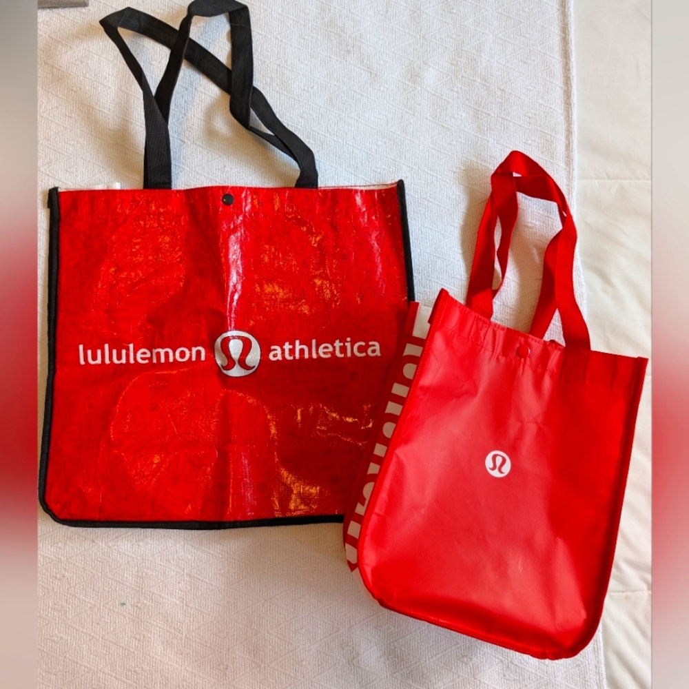Lululemon large and small reusable shopping bags